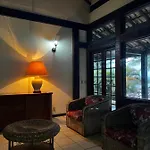 Fabulosa Casa Em Cond. Proximo A Rua Das Pedras
